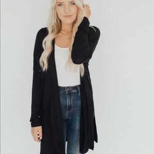 Carly Jean Los Angeles Favourite Basic Kimono
